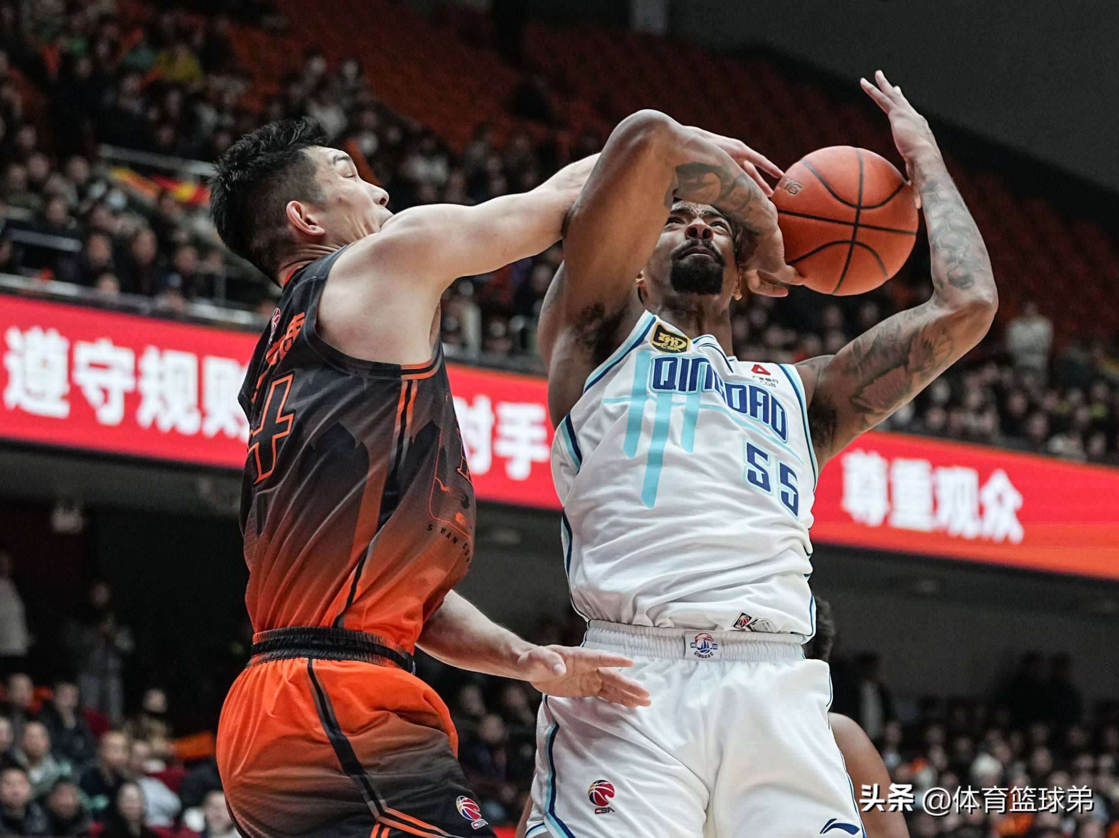 包含赛地聚焦:意甲加时末段热度飙升,山东男篮刷新队史纪录,赛场秩序良好,临场指挥获称赞的词条 包含赛地聚焦:意甲加时末段热度飙升,山东男篮刷新队史纪录,赛场秩序良好,临场指挥获称赞的词条