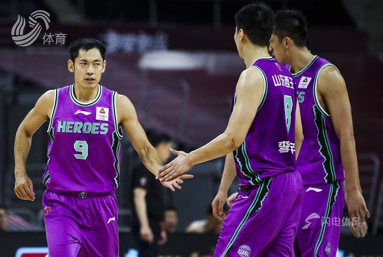 江南官方入口 -里尔发布备战花絮，今晚复出首秀，CBA季后赛任务艰巨，赛程密集仍需轮换 