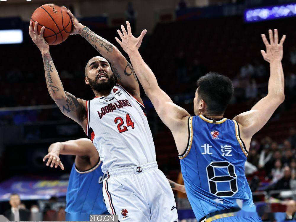 包含广州队迎CBA季后赛关键赛，国际比赛日状态回暖，目标明确，训练强度明显提升的词条