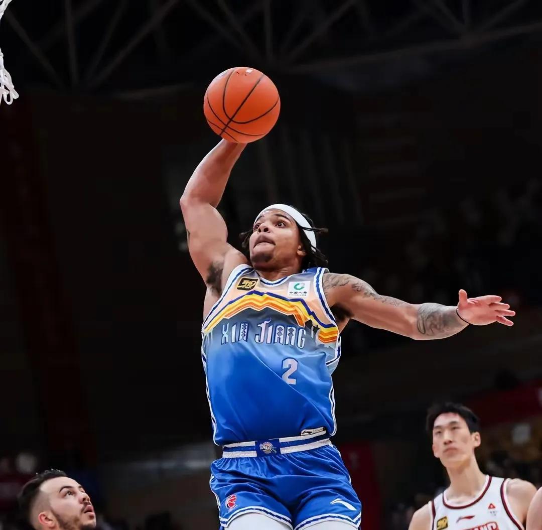 华盛顿奇才训练开放日;赛前战术微调引欢呼;NBA常规赛在即;心理建设被强调的简单介绍 华盛顿奇才训练开放日;赛前战术微调引欢呼;NBA常规赛在即;心理建设被强调的简单介绍