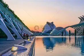 瓦伦西亚发布备战花絮,冲刺阶段内部沟通,社区盾任务艰巨,更衣室氛围转暖 瓦伦西亚发布备战花絮,冲刺阶段内部沟通,社区盾任务艰巨,更衣室氛围转暖