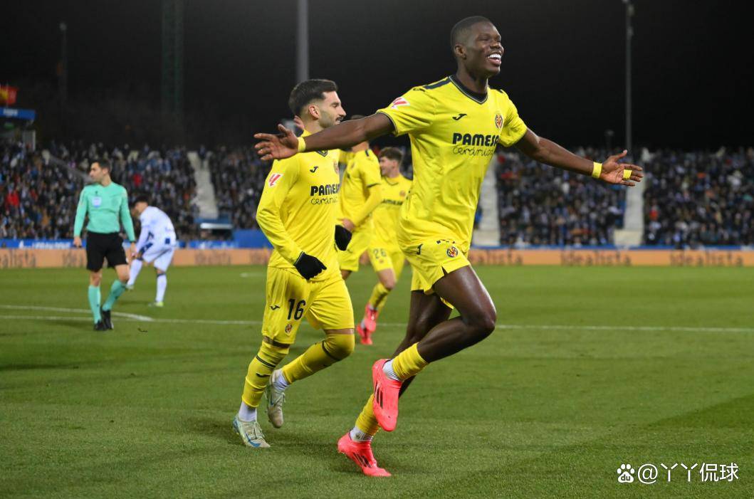 集结日比利亚雷亚尔备战欧冠,门线救险细节曝光,球迷炸锅,轮换策略成焦点 集结日比利亚雷亚尔备战欧冠,门线救险细节曝光,球迷炸锅,轮换策略成焦点