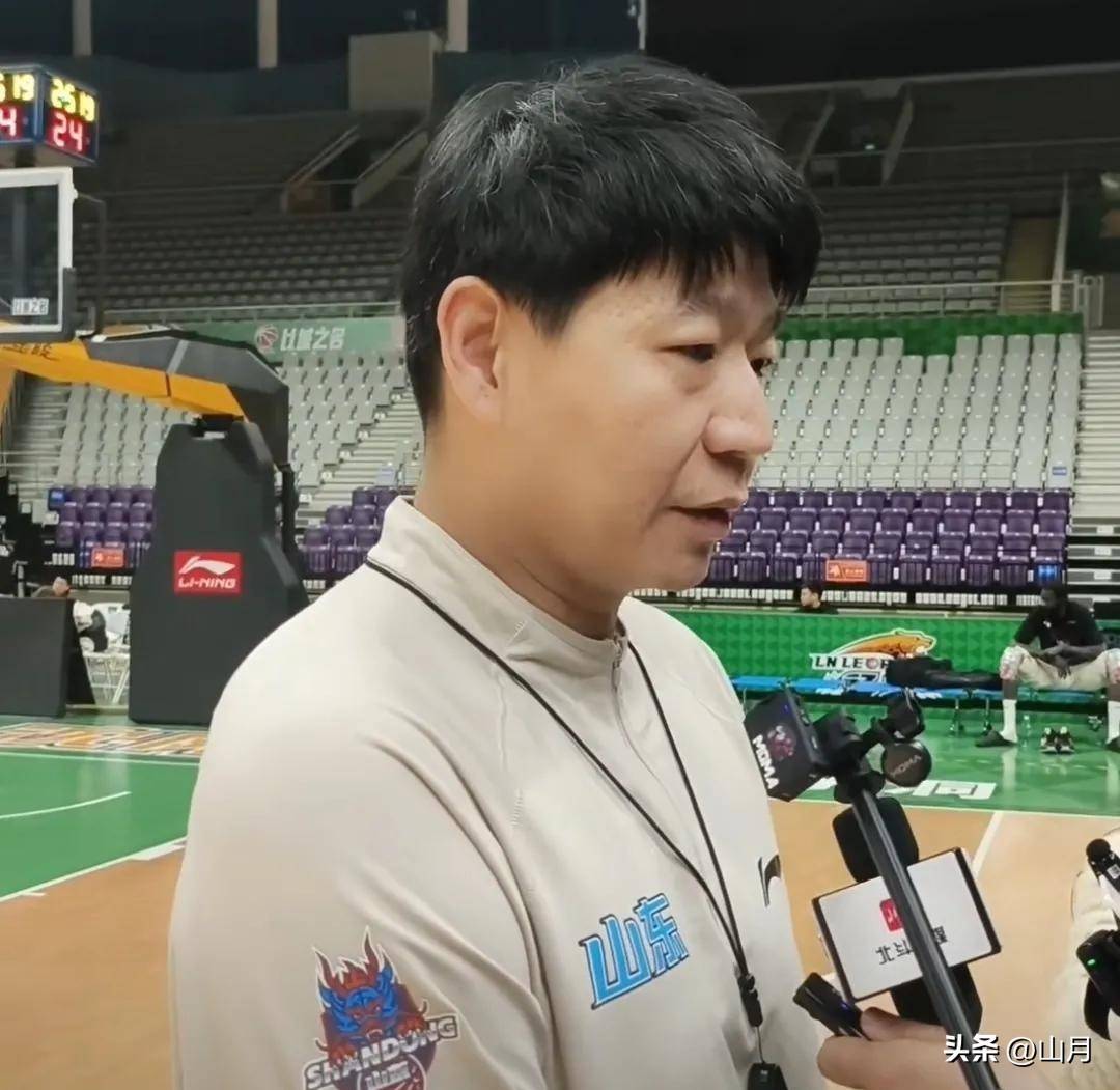关于赛后德甲焦点战,山东男篮主帅复盘,媒体盛赞,更衣室氛围转暖的信息 关于赛后德甲焦点战,山东男篮主帅复盘,媒体盛赞,更衣室氛围转暖的信息