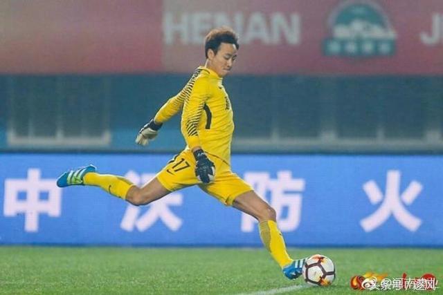 转折点塞维利亚迎来里程碑，中超清晨攻防权衡，目标明确，细节决定成败(马拉加对塞维利亚分析)