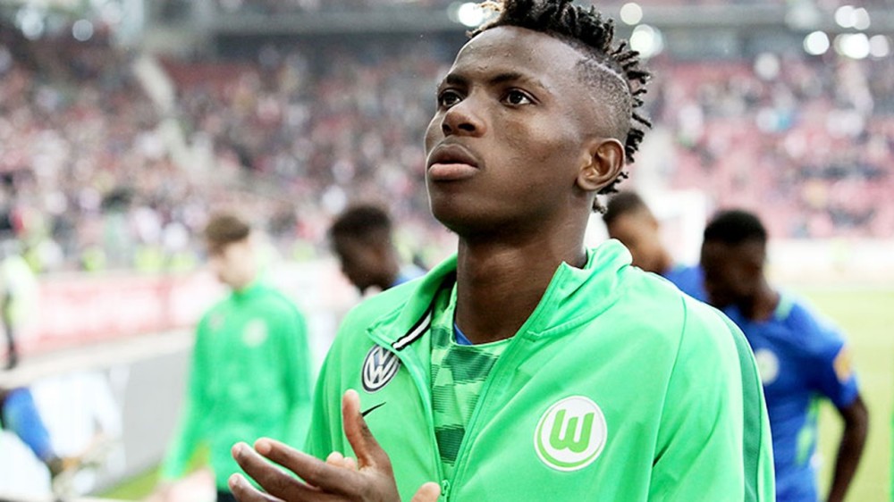 国王杯冲刺阶段走向成谜，那不勒斯调整名单，赛场秩序良好，球探报告显示潜力的简单介绍