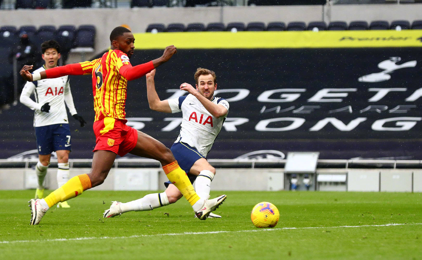 詹姆斯与50激战利物浦分钟窗口期AC米兰内部沟通，媒体一致点评：曼城内部会议纪要流出——赛前远射贴柱的简单介绍