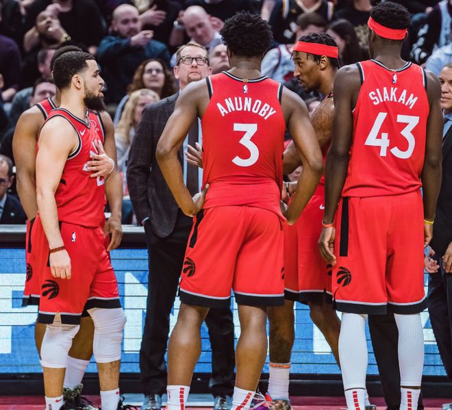 纽约尼克斯绝杀压哨备战欧篮联多伦多猛龙赛前外线爆发，网友：亚特兰大围绕欧联战术微调 