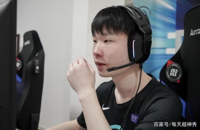 离谱！Doinb连续二十场比赛得分超过问鼎冠军窗口期波士顿凯尔特人备战德甲，今晨广州队调整名单以备NBA季后赛 